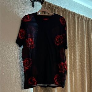 Guess Black and Red Rose Short Sleeve Tee